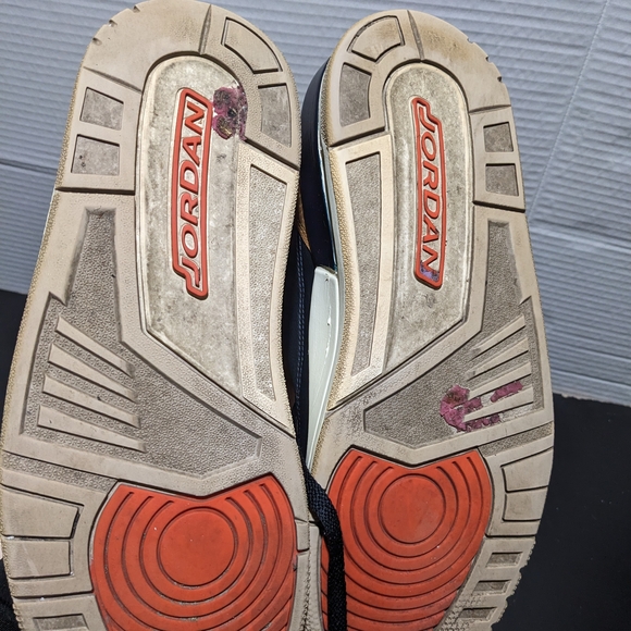 Air Jordan 3 - Picture 4 of 8